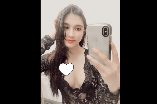 Bé Trang dâm gửi clip vú cho bạn trai